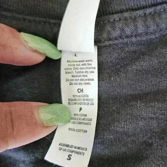 Taylor Swift Women's Gray Reputation Tour Fitted Short Sleeve Tee S - Picture 11 of 14